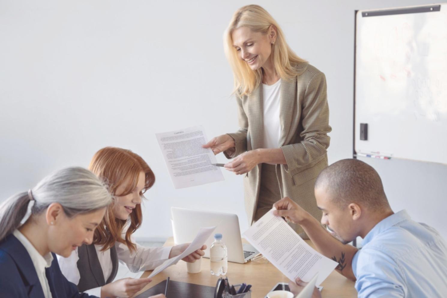 Equipo de nobozarozarovaliovia trabajando en oficina de Las Palmas